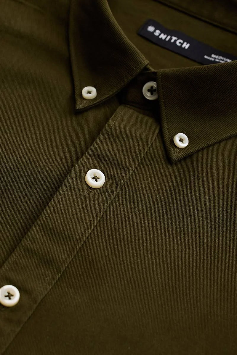 SNITCH Men's Olive Solid Twill Shirt