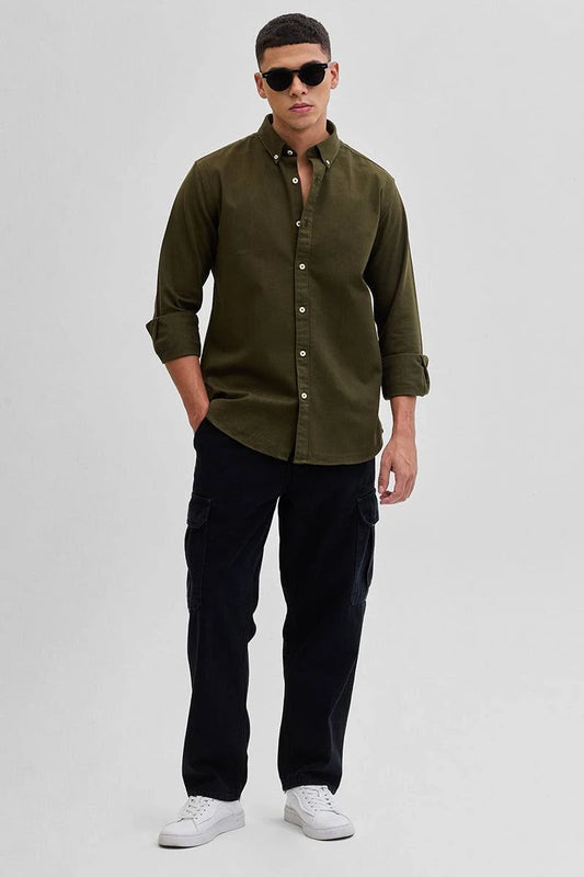 SNITCH Men's Olive Solid Twill Shirt