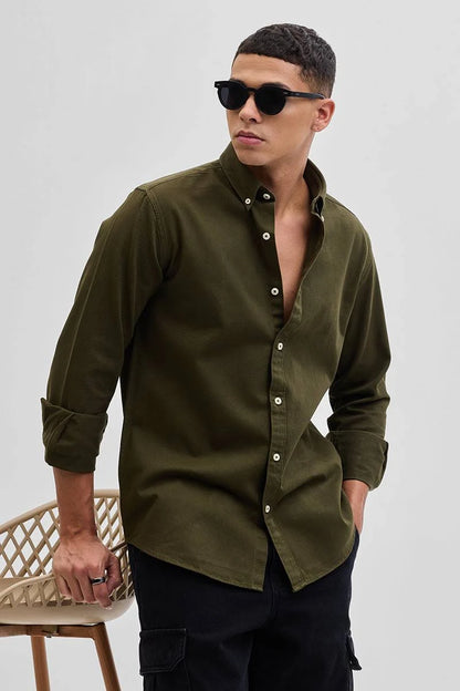 SNITCH Men's Olive Solid Twill Shirt